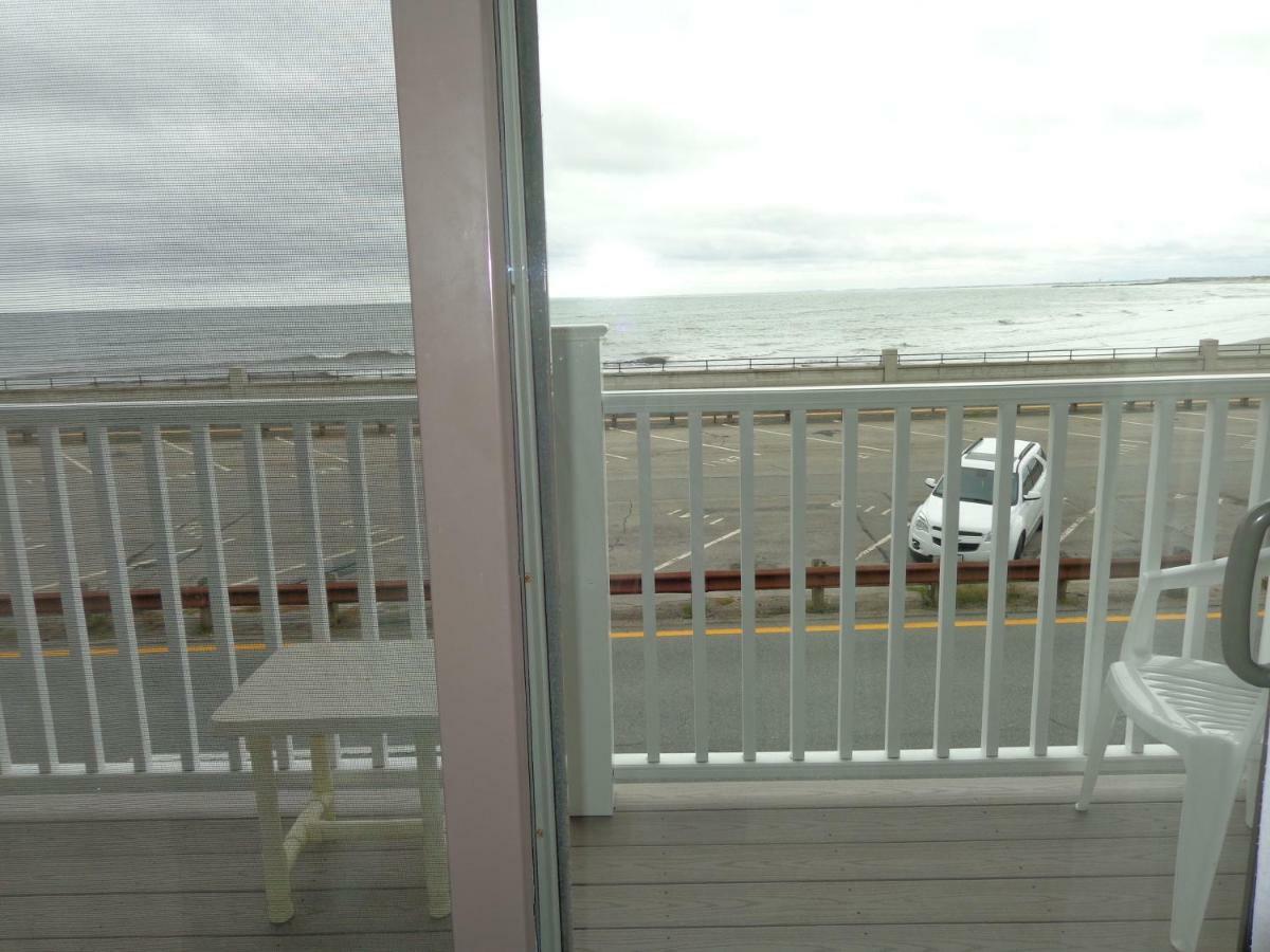 Jonathan'S On The Oceanfront 汉普顿 外观 照片